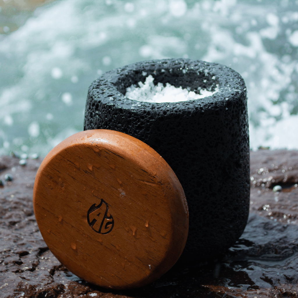 Salero de piedra volcánica - Perfecto para tu mesa y cocina