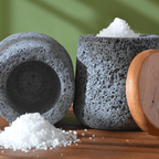 Salero de piedra volcánica - Perfecto para tu mesa y cocina - Artilleros Grill